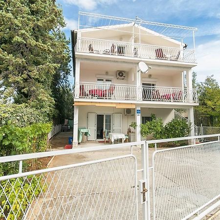 Apartments Luca 罗戈兹尼察 外观 照片